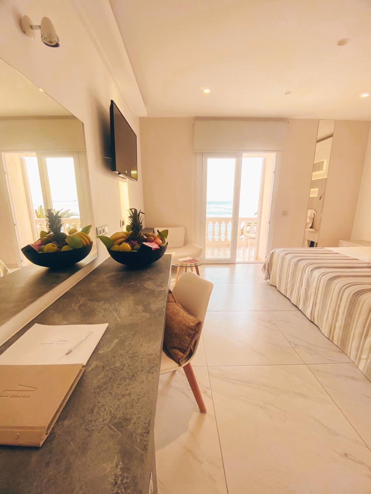 Hotel Vistabella Roses Rom bilde