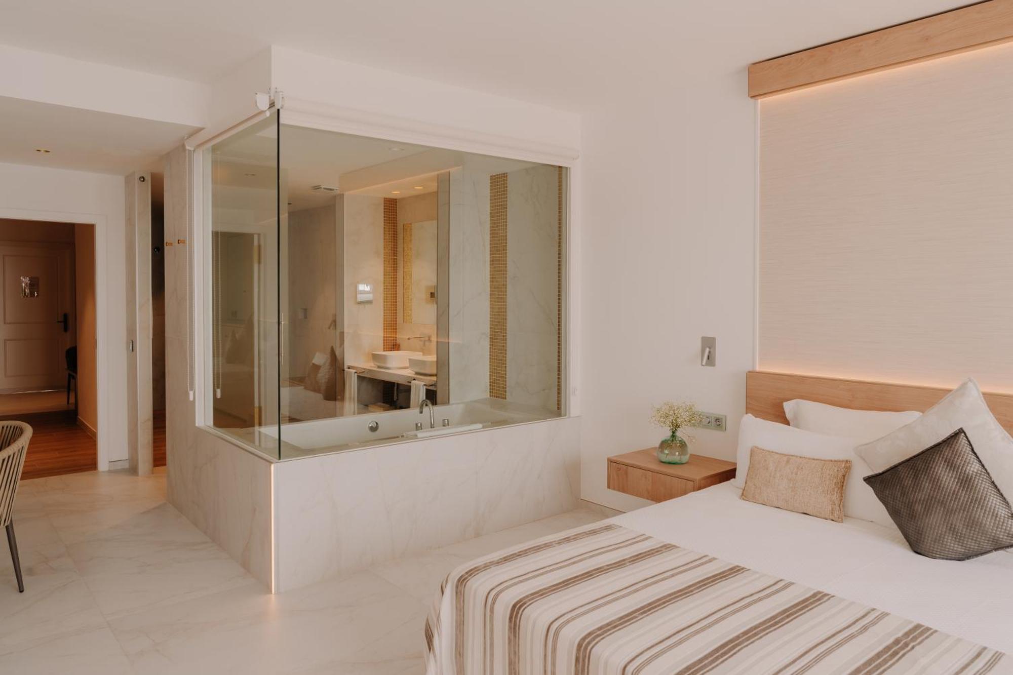 Hotel Vistabella Roses Eksteriør bilde