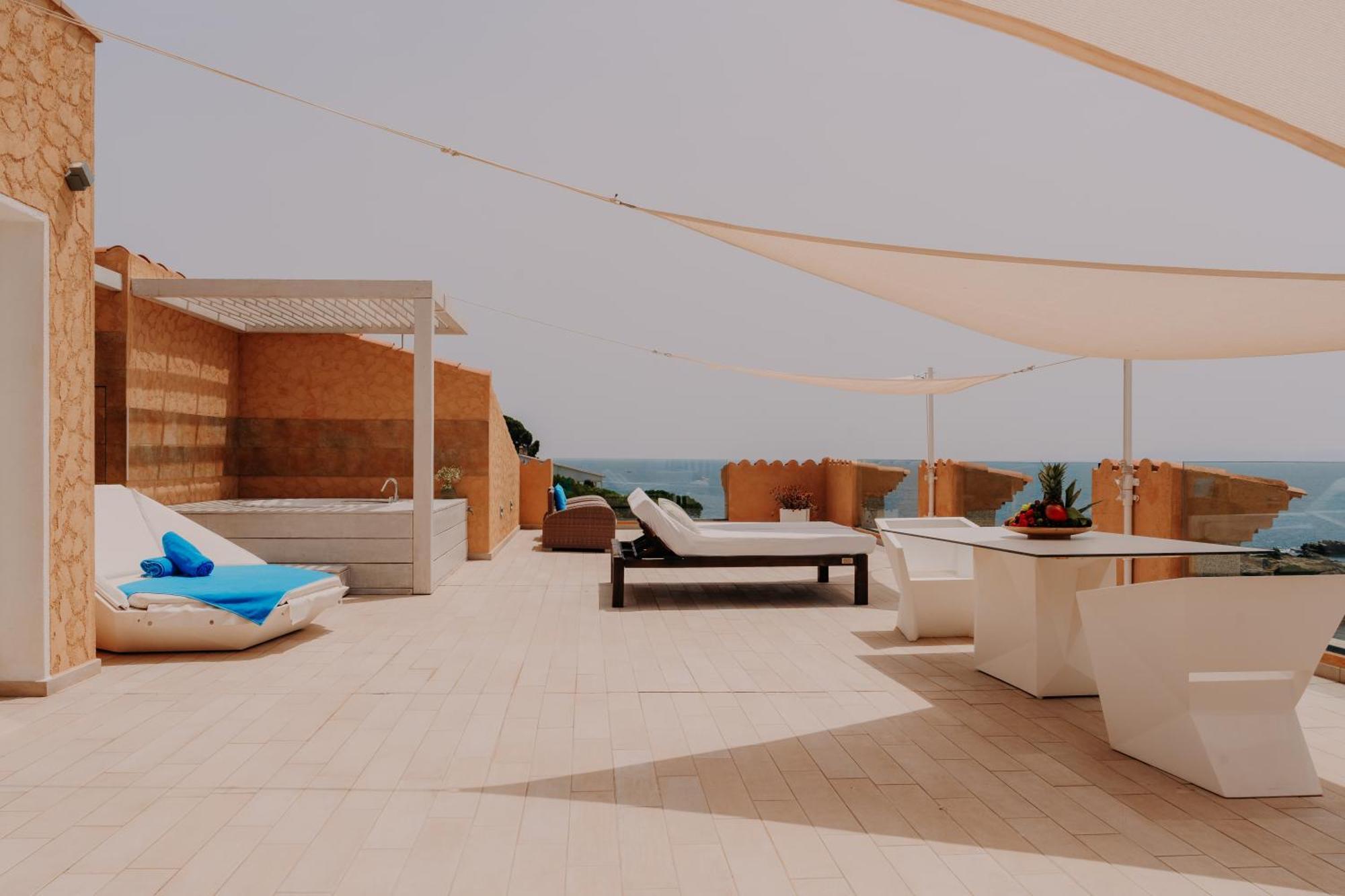 Hotel Vistabella Roses Rom bilde
